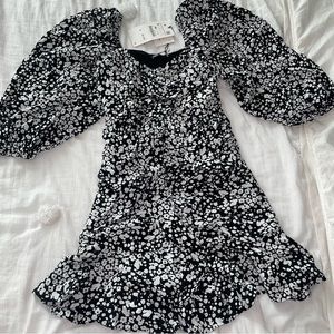 NWT Zara White and Black Floral Print Dress
